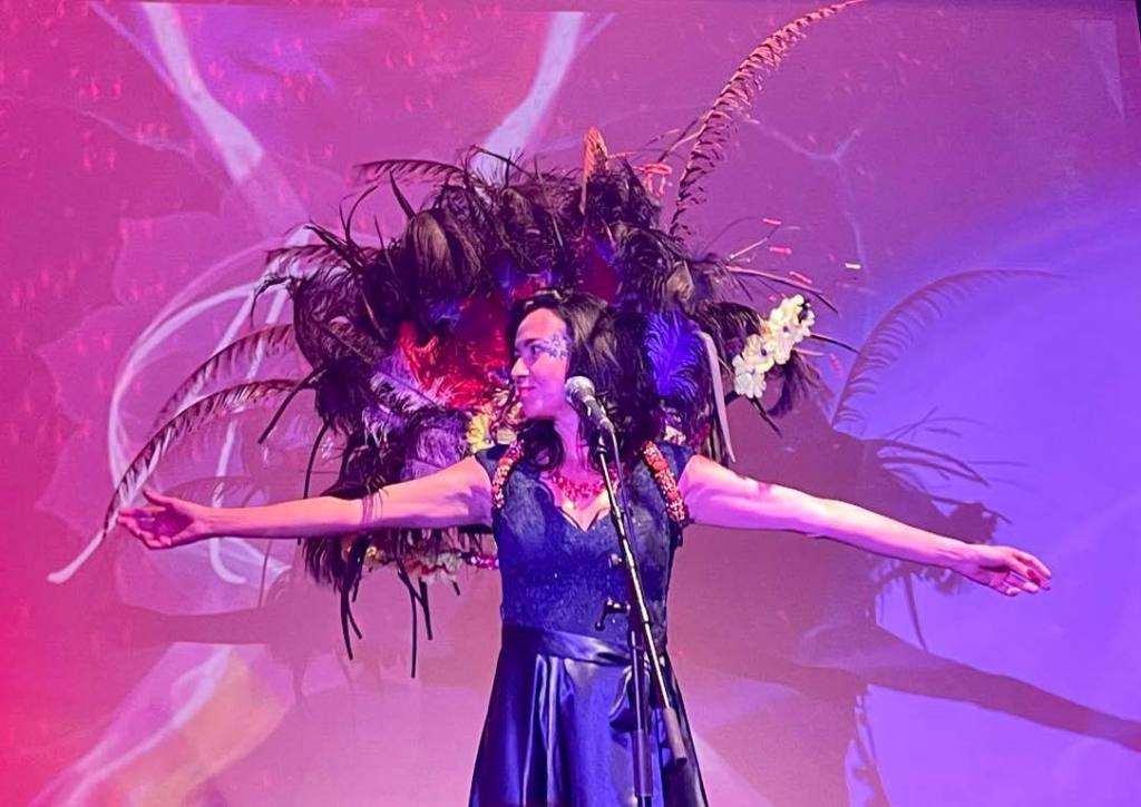 I wonder what it feels like to disintegrate and metamorphosis with a feather-coloured cape…